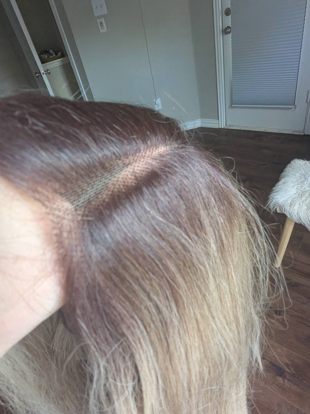 28 In Blonde High Quality Synthetic Wig -ombre Natural Light Blonde - Picture 3 of 4